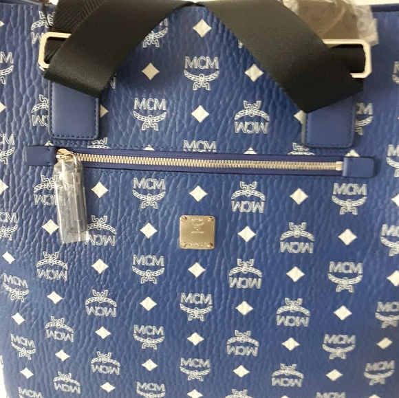 (New) MCM Tote (medium) - Picture 6 of 13